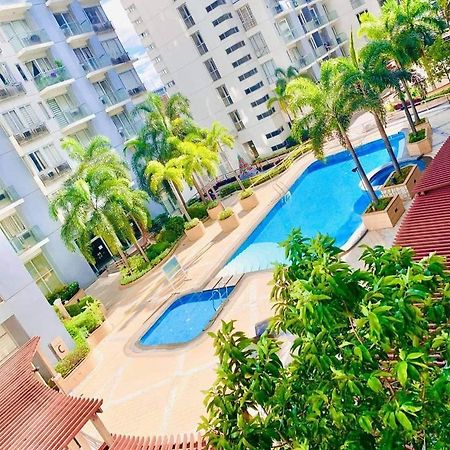 One Palm Tree Villas Condo Across Naia Terminal 3 Manila Eksteriør billede