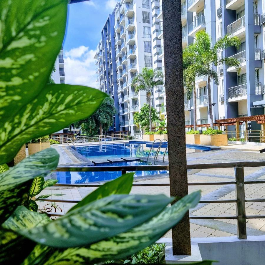 One Palm Tree Villas Condo Across Naia Terminal 3 Manila Eksteriør billede