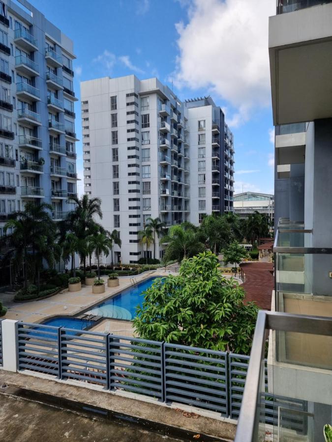 One Palm Tree Villas Condo Across Naia Terminal 3 Manila Eksteriør billede