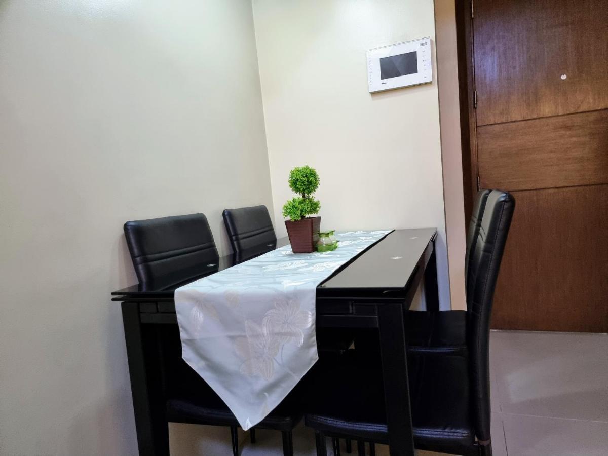 One Palm Tree Villas Condo Across Naia Terminal 3 Manila Eksteriør billede