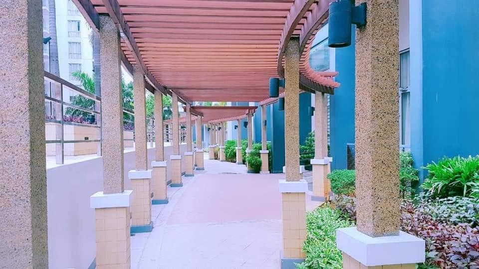 One Palm Tree Villas Condo Across Naia Terminal 3 Manila Eksteriør billede