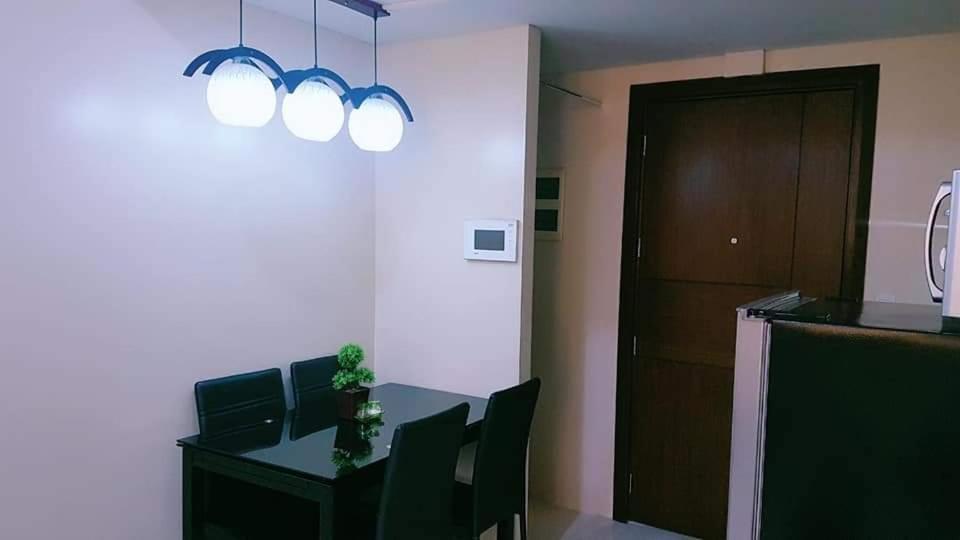 One Palm Tree Villas Condo Across Naia Terminal 3 Manila Eksteriør billede