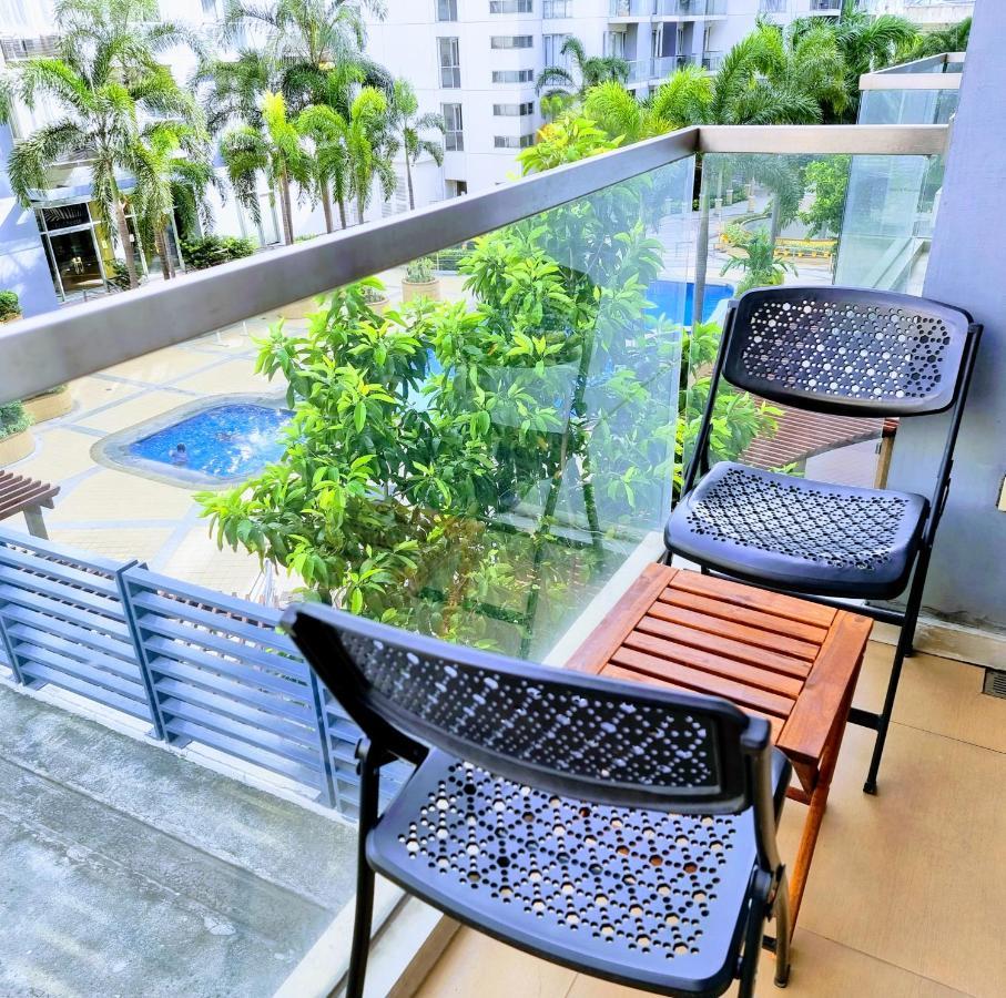 One Palm Tree Villas Condo Across Naia Terminal 3 Manila Eksteriør billede