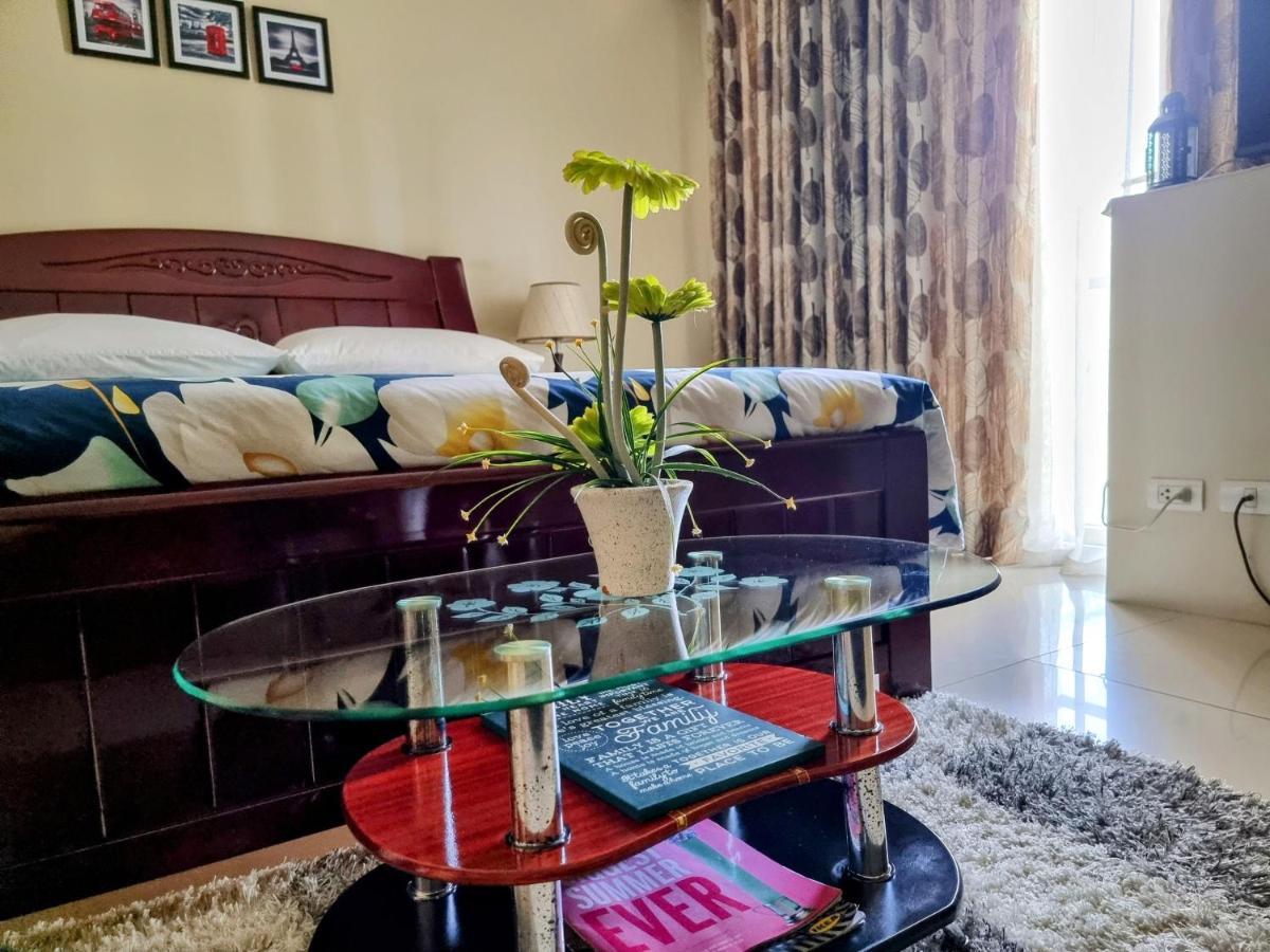 One Palm Tree Villas Condo Across Naia Terminal 3 Manila Eksteriør billede